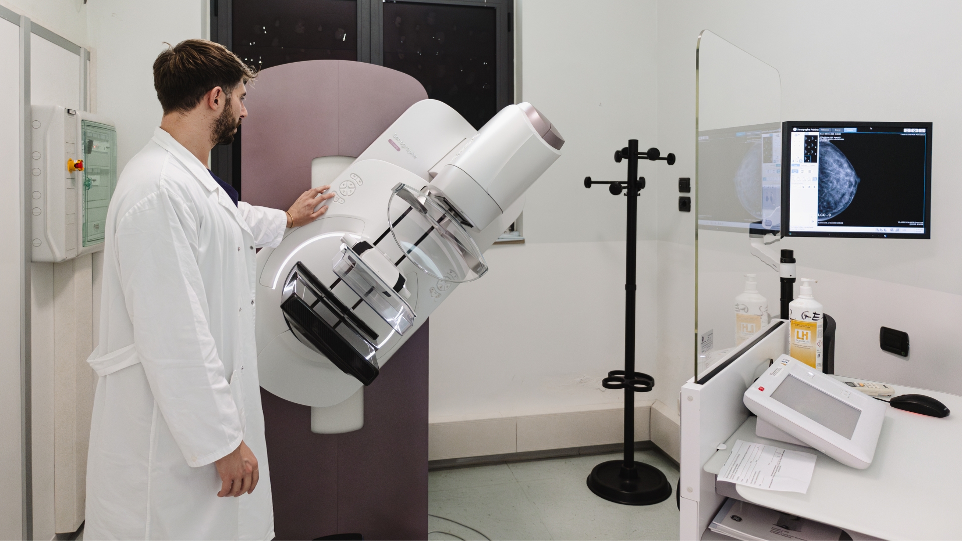 Mammografo tomosintesi 3d